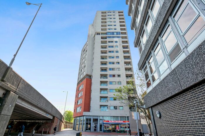 2 Bedroom Flat To Rent In High Road, Ilford, IG1