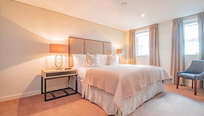 3 Bedroom Flat To Rent In Merchant Square East, London, W2