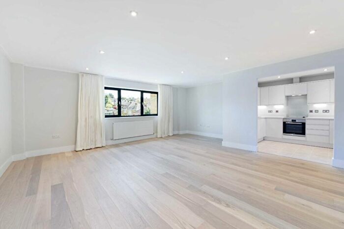 2 Bedroom Flat To Rent In High Street, Green Street Green, Orpington, BR6