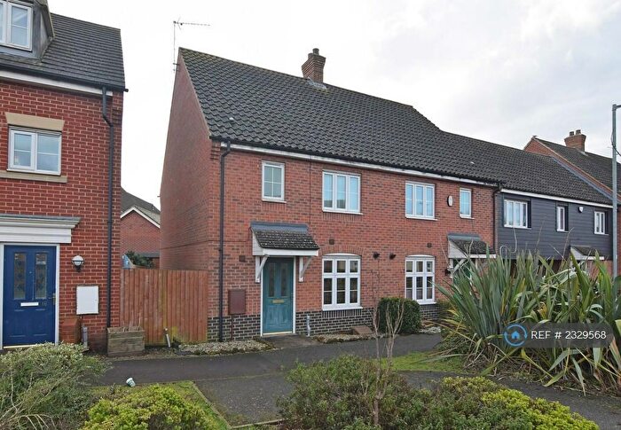 3 Bedroom Semi-Detached House To Rent In Beechan Drive, King's Lynn, PE30