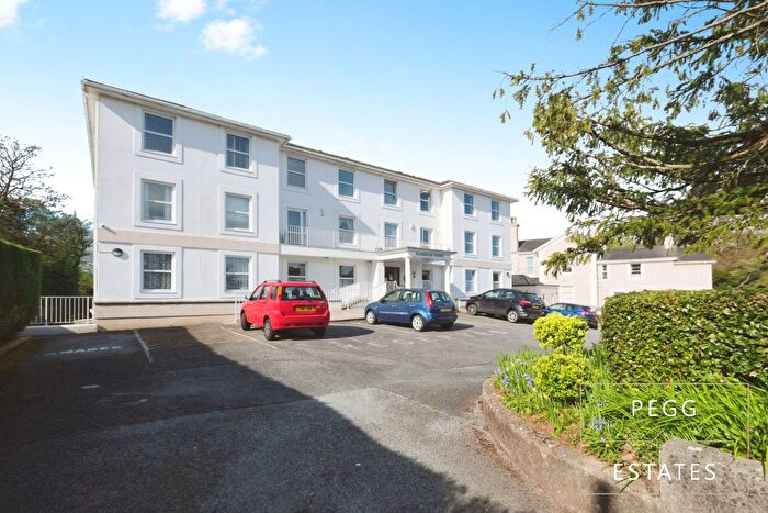 1 Bedroom Flat For Sale In Glenside Court, Torquay, TQ1