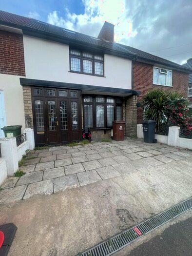 5 Bedroom Terraced House To Rent In Porters Avenue, Becontree, Dagenham, RM9