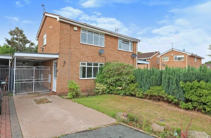 2 Bedroom Semi-Detached House To Rent In Willerby Fold, Wolverhampton, WV10