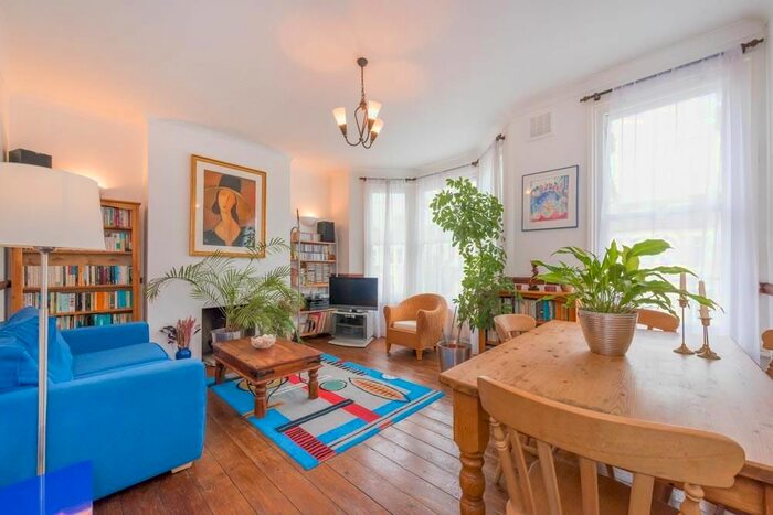 2 Bedroom Flat To Rent In Buchanan Gardens, London, NW10