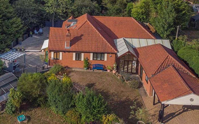 4 Bedroom Detached House For Sale In Greenways Close, Flordon, Norwich, NR15