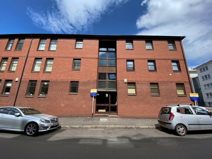 1 Bedroom Flat To Rent In Eastwood Avenue, Shawlands, G41