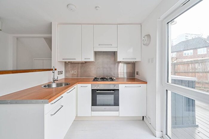 2 Bedroom Flat To Rent In The Heights, Charlton, London, SE7