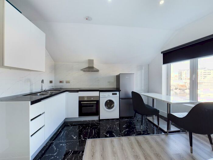 Studio To Rent In Whitefriargate, HU1