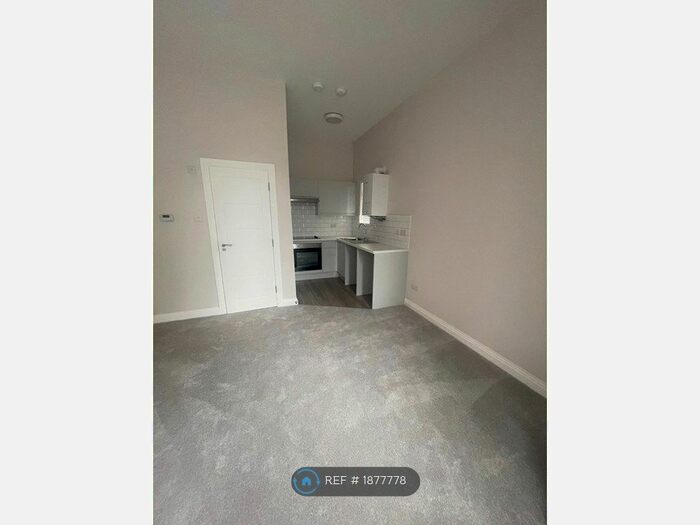 Studio To Rent In Southbourne Road, Bournemouth, BH6