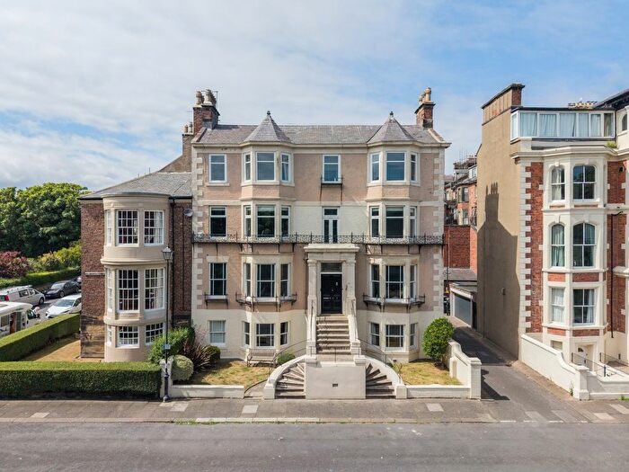 2 Bedroom Flat For Sale In Tynemouth, North Shields, Tyne And Wear, NE30