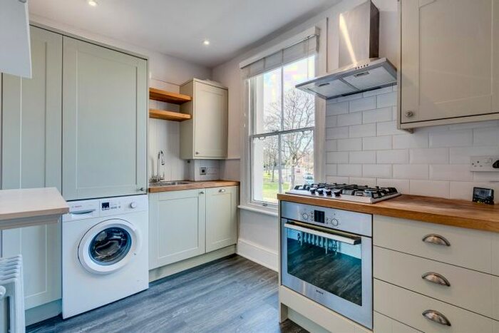 1 Bedroom Flat To Rent In Wimbledon Park Road, West Hill, SW18