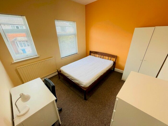 3 Bedroom Property To Rent In Cauldon Road, Stoke-On-Trent, ST4