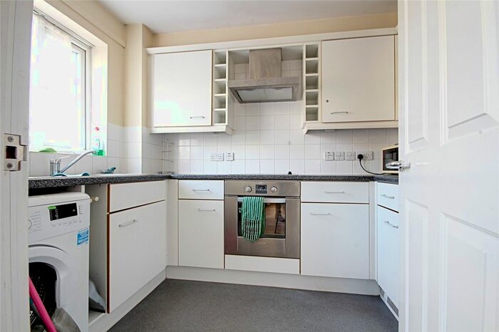 1 Bedroom Flat To Rent In Genista Road, London, N18