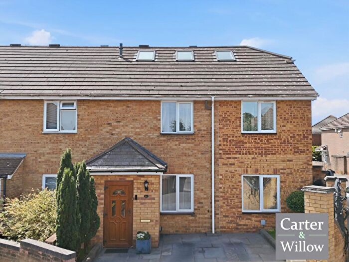 5 Bedroom End Of Terrace House For Sale In Burdetts Road, Dagenham, RM9