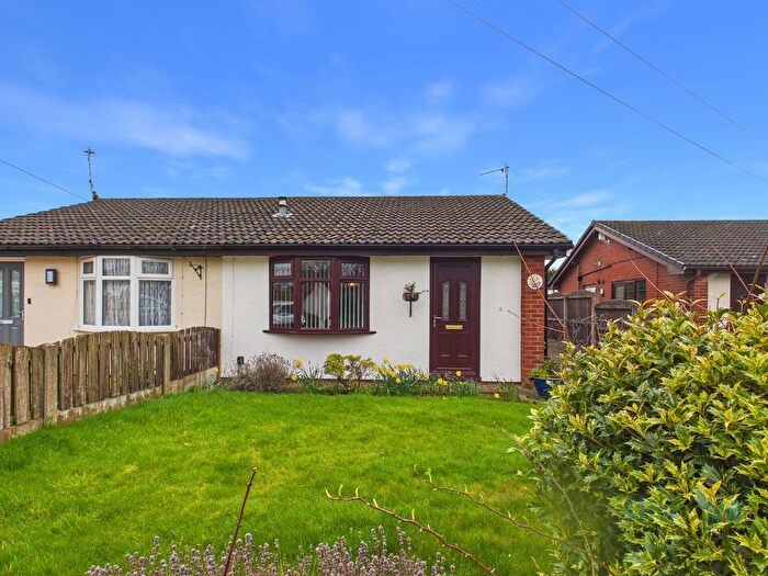 3 Bedroom Bungalow For Sale In St. Ives Avenue, Freckleton, PR4