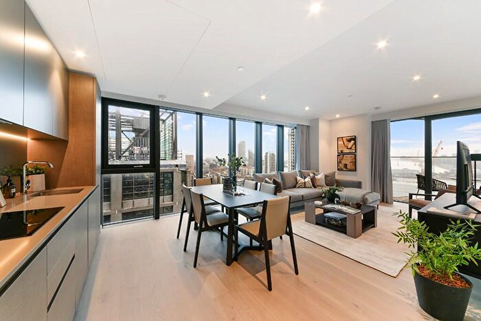 2 Bedroom Apartment To Rent In George Street, London, E14