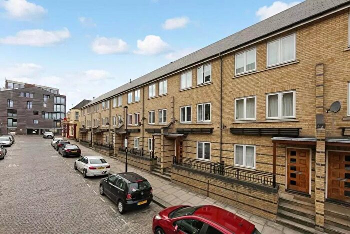 5 Bedroom Terraced House To Rent In Ferry Street, Canary Wharf, London, London, E14