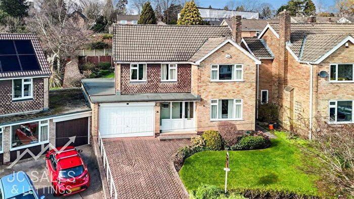 4 Bedroom Detached House For Sale In Old Hay Close, Sheffield, S17