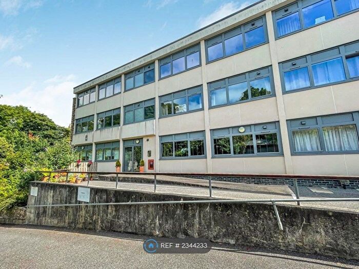 1 Bedroom Flat To Rent In Lysnoweth Infirmary Hill, Truro, TR1