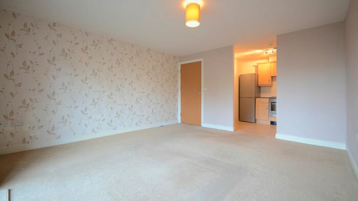 1 Bedroom Flat To Rent In Kelvin Gate, Bracknell RG12