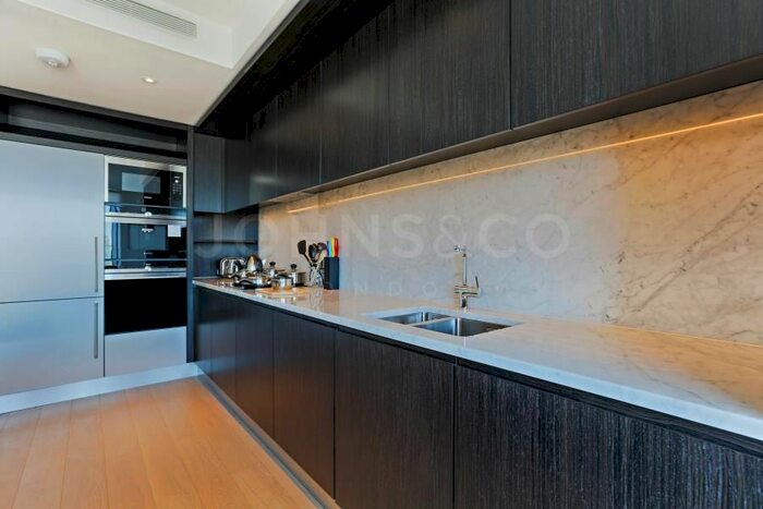 2 Bedroom Flat For Sale In Charrington Tower, Biscayne Avenue, London, E14
