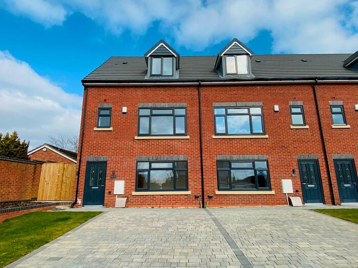 4 Bedroom Semi-Detached House To Rent In Tennal Road, Harborne, Birmingham, B32