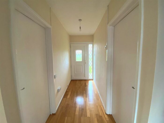 2 Bedroom Bungalow To Rent In Kesteven Court, Carew, Tenby, SA70