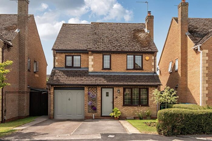 4 Bedroom Detached House For Sale In Witney, Oxfordshire, OX28