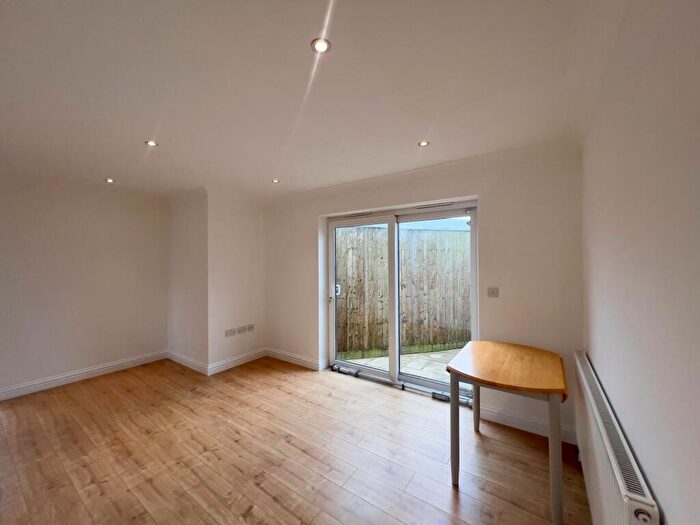 1 Bedroom Apartment To Rent In Southbourne Overcliff, BH6