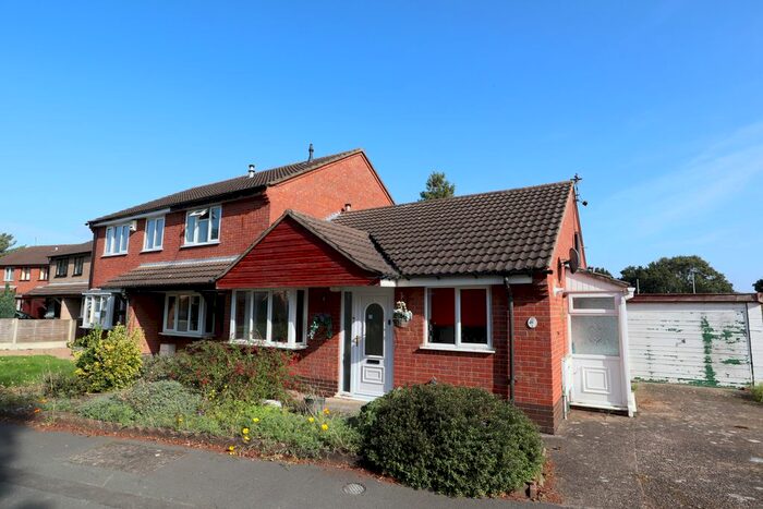 2 Bedroom Bungalow To Rent In Harlaxton Close, Lincoln, LN6