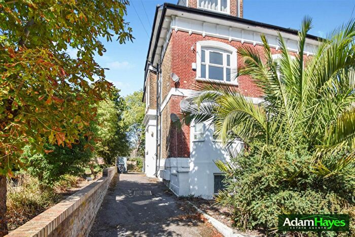 1 Bedroom Flat For Sale In Friern Park, North Finchley, N12