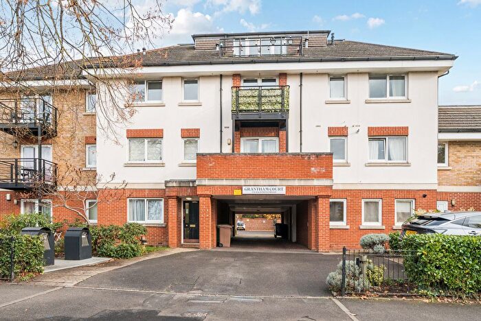 2 Bedroom Flat For Sale In Grantham Court, Richmond Road, Kingston Upon Thames, KT2