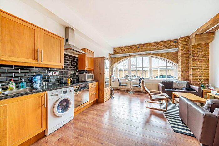 1 Bedroom Flat To Rent In Plate House, Isle Of Dogs, London, E14