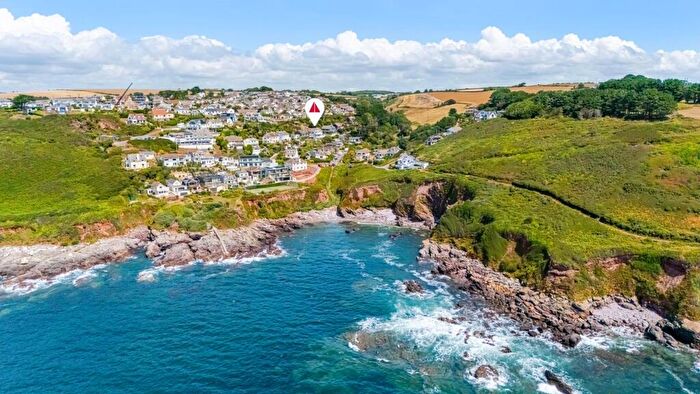 5 Bedroom House For Sale In Furzehill Road, Heybrook Bay, PL9