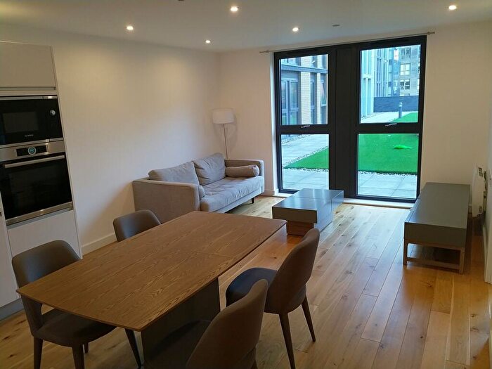 1 Bedroom Flat For Sale In Communication Row, Birmingham, West Midlands, B15