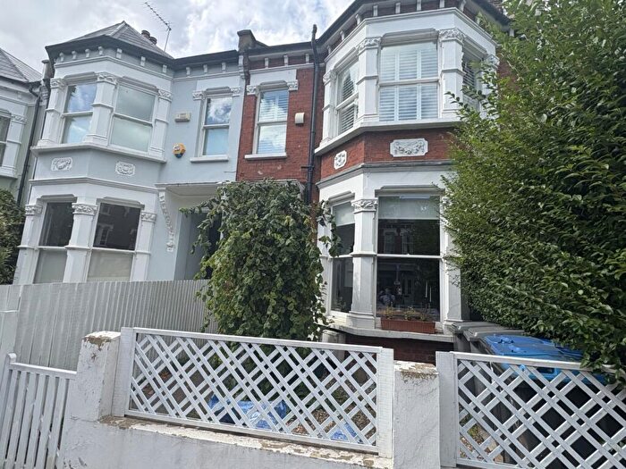 2 Bedroom Flat To Rent In Victoria Road, Queen's Park, NW6