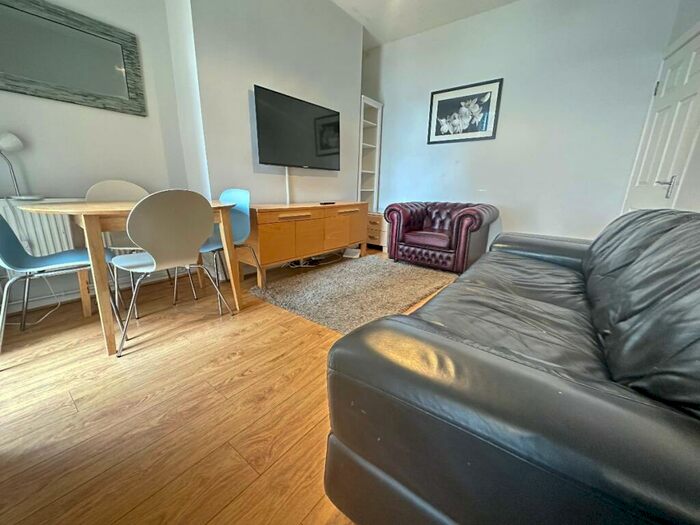 3 Bedroom Terraced House To Rent In Cameron St, Kensington, L7