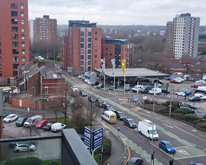 2 Bedroom Flat To Rent In Block B, Bury Street, Salford, Lancashire, M3