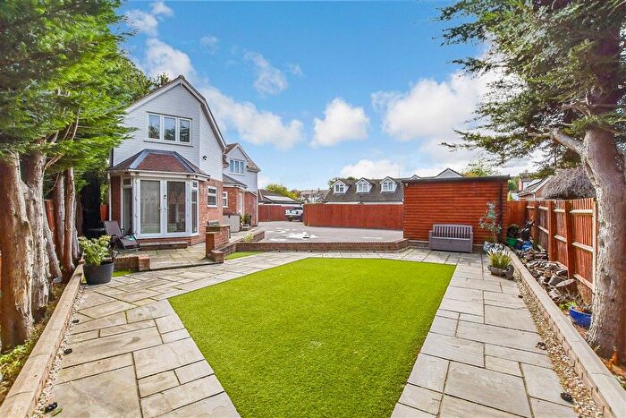 3 Bedroom Detached House For Sale In Sutton Road, Maidstone, Kent, ME15