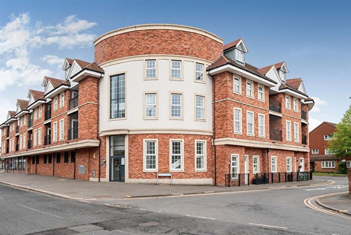 2 Bedroom Flat For Sale In Saxons Court, Peach Street, Wokingham, Berkshire, RG40