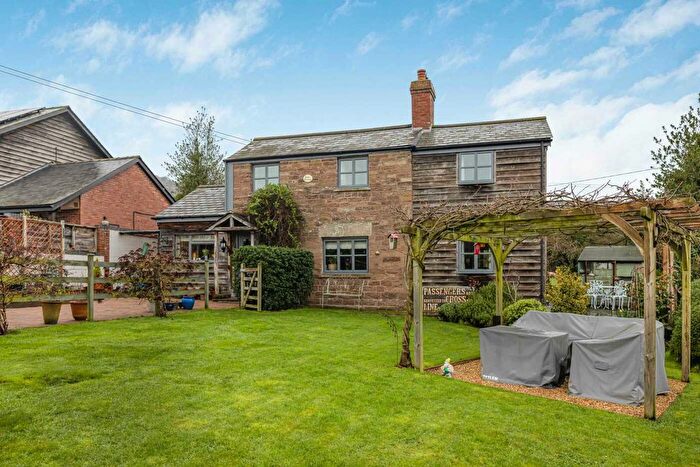 4 Bedroom Detached House For Sale In Tillington, Hereford, HR4