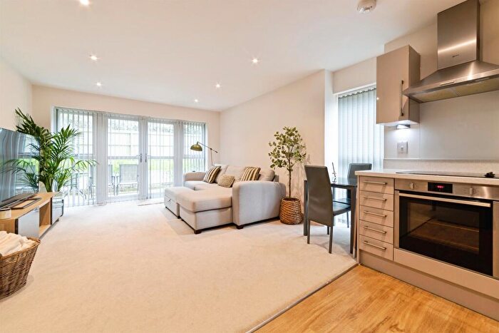 2 Bedroom Flat For Sale In Giles Crescent, Stevenage, SG1