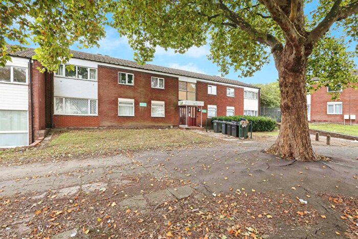 3 Bedroom Flat For Sale In Regent Walk, Birmingham, B8