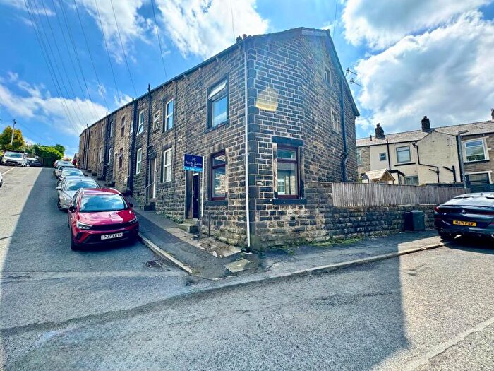 2 Bedroom End Of Terrace House For Sale In East Street, Rawtenstall, Rossendale, Lancashire, BB4