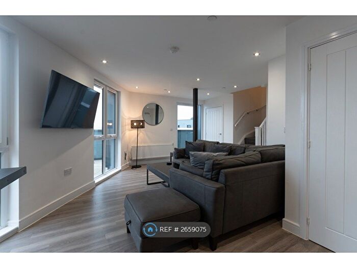 2 Bedroom Flat To Rent In Wharf Road, Chelmsford, CM2