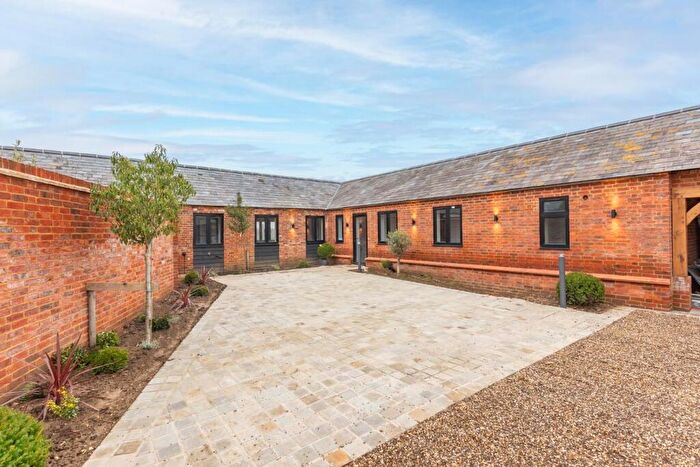 3 Bedroom Barn Conversion For Sale In Glebe Farm, Stewkley Road, Leighton Buzzard, LU7