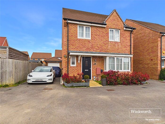 3 Bedroom Detached House For Sale In Alder Grove, Shinfield, Reading, RG2