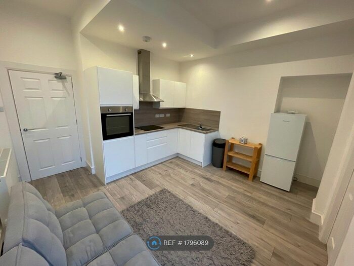2 Bedroom Flat To Rent In Elmbank Road, Aberdeen, AB24