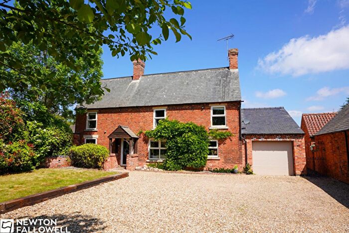 4 Bedroom Detached House For Sale In Great North Road, Gamston, DN22