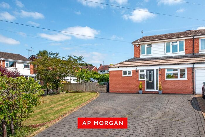 3 Bedroom Semi-Detached House For Sale In Redland Close, Marlbrook, Bromsgrove, Worcestershire, B60